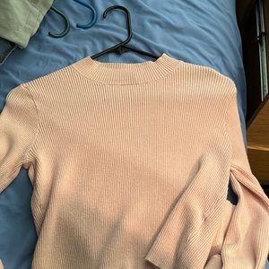 Brandy Melville sweater :) baby pink